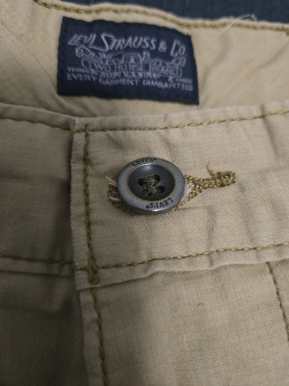 Levis Beige Cargo Shorts with Button Flap Pockets #436